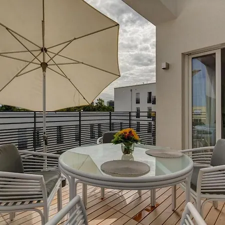Amazing 3 Bedrooms Apartment